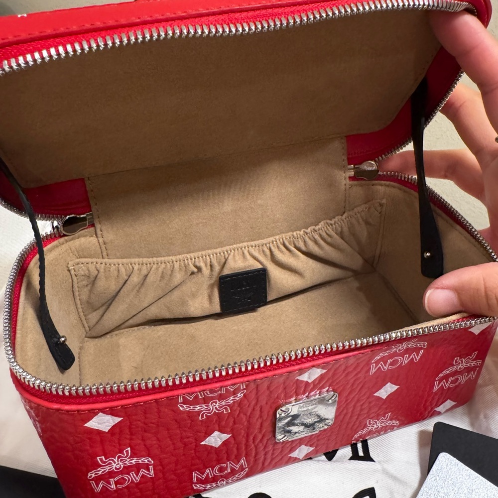 MCM Rockstar Vanity Case Red Visetos Limited Edition – NEW Complete Set - Picture 8 of 9